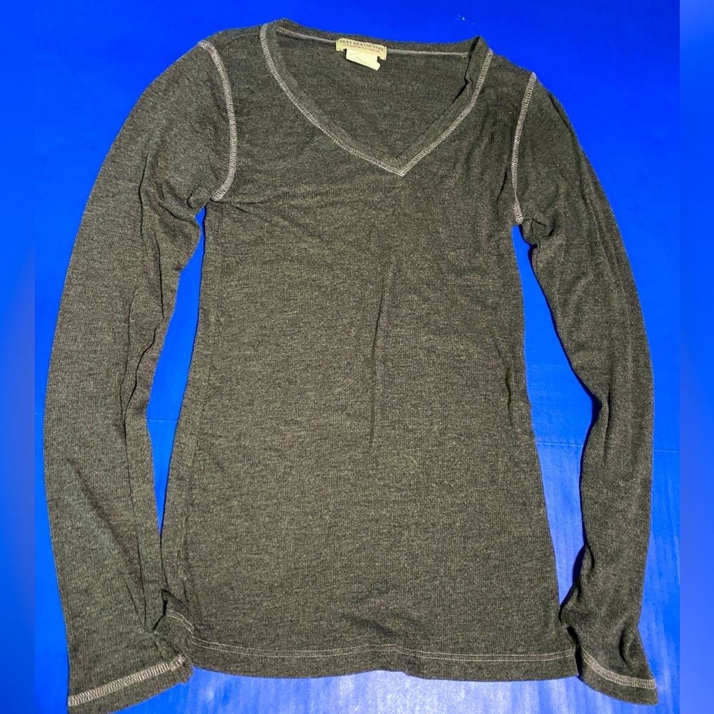 Next Era Couture Y2K Dark Gray V-Neck Long Sleeve Top 50% Rayon 50% Cotton L